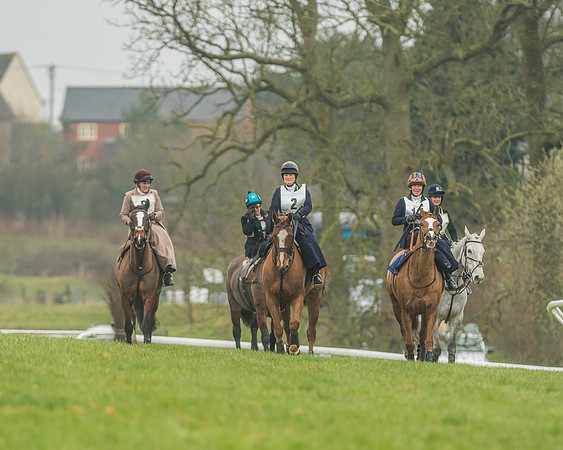 Side Saddle Dash -237