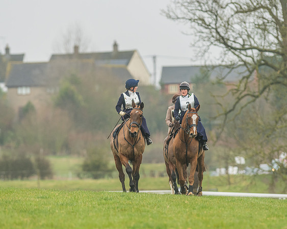 Side Saddle Dash -238
