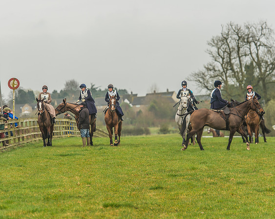Side Saddle Dash -243