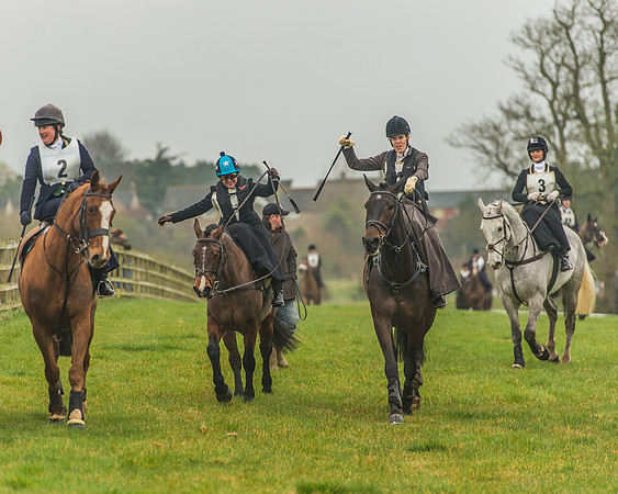 Side Saddle Dash -249