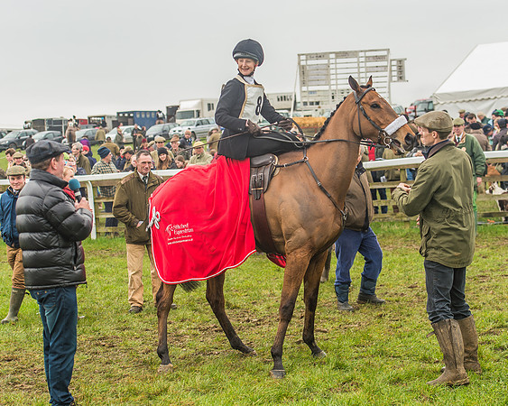 Side Saddle Dash -290