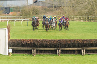 Race 2 - Mares and Fillies Maiden-15