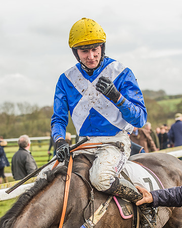 Race 2 - Mares and Fillies Maiden-101