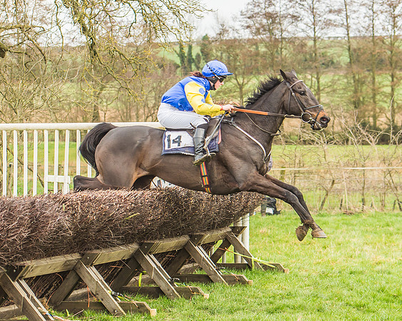 Race 5 - Novice Riders-69