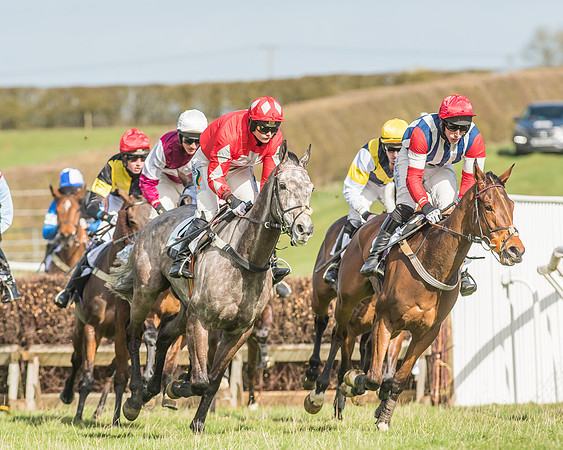 Race 2 - Open Maiden Div 1 -77