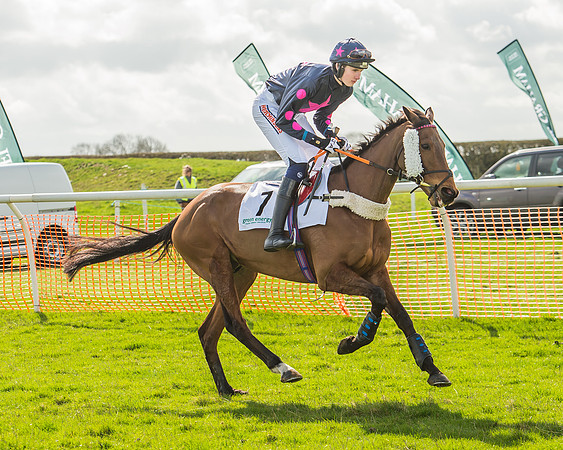 Race 1 - Hunt Members-2