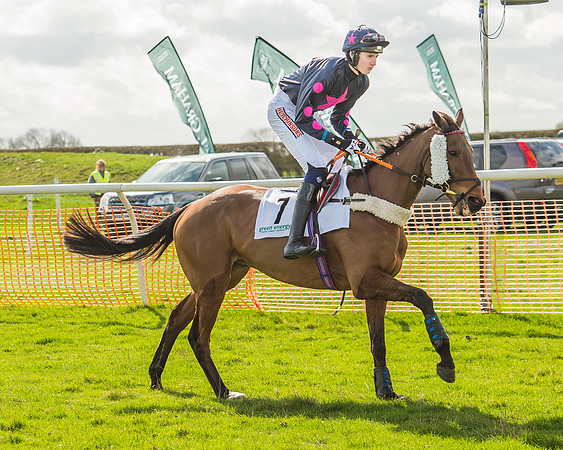 Race 1 - Hunt Members-3