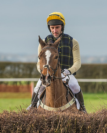 Race 6 - Confined-44