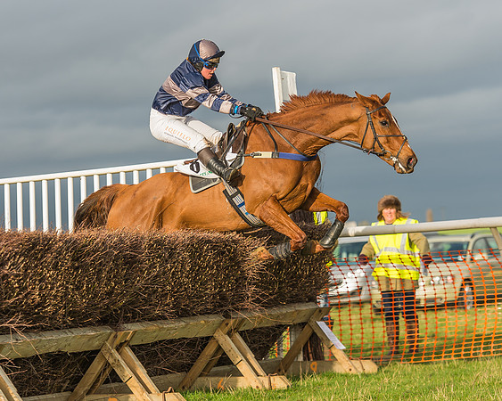 Race 6 - Confined-94