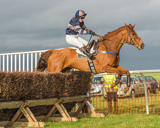 Race 6 - Confined-95