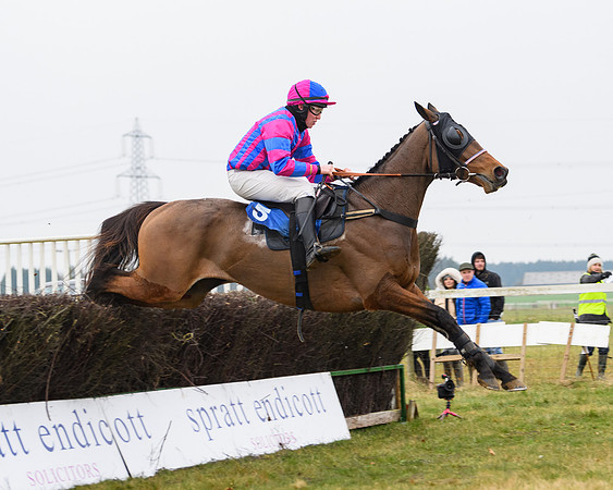 Race 3 - Novice Riders Race (117 of 180)