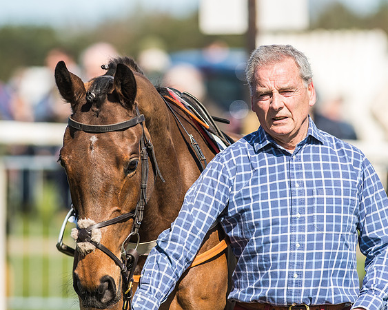 Race 1 - Puckeridge Hunt Members-6