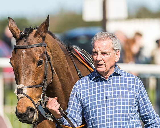 Race 1 - Puckeridge Hunt Members-15