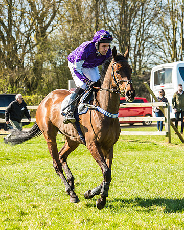 Race 1 - Puckeridge Hunt Members-19