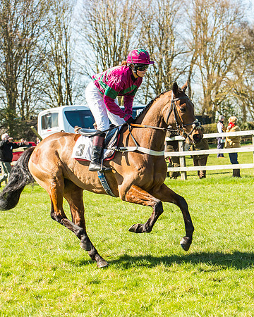 Race 1 - Puckeridge Hunt Members-23