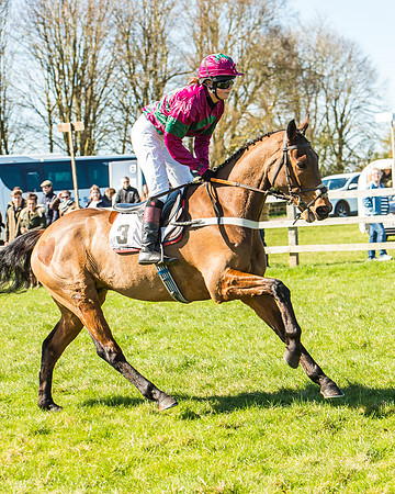 Race 1 - Puckeridge Hunt Members-24