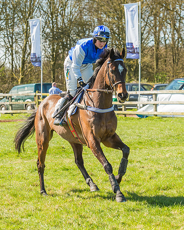 Race 1 - Puckeridge Hunt Members-27