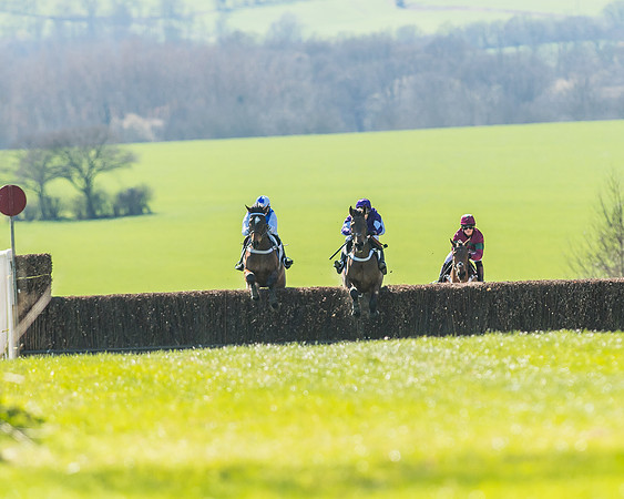 Race 1 - Puckeridge Hunt Members-32