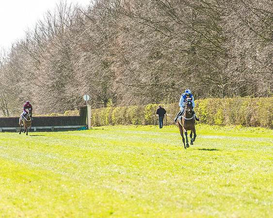 Race 1 - Puckeridge Hunt Members-73