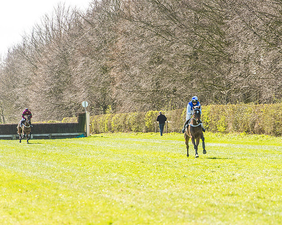 Race 1 - Puckeridge Hunt Members-74