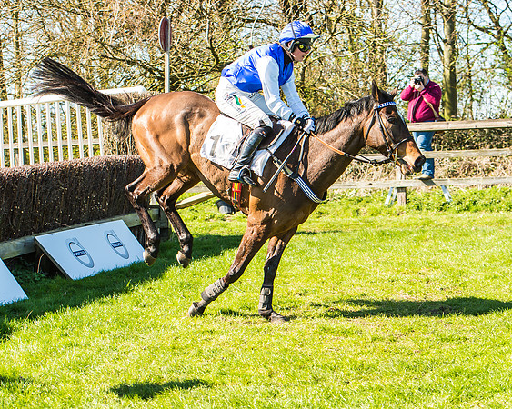 Race 1 - Puckeridge Hunt Members-84