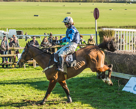 Race 5 - Red Mills Intermediate Race-75