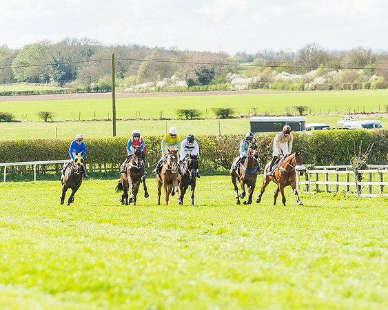 Race 1 - Confined Hunts Race-50
