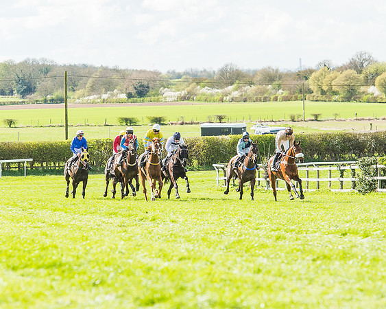 Race 1 - Confined Hunts Race-53
