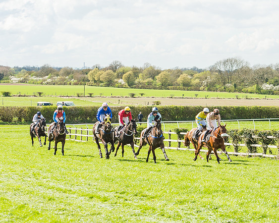 Race 1 - Confined Hunts Race-65