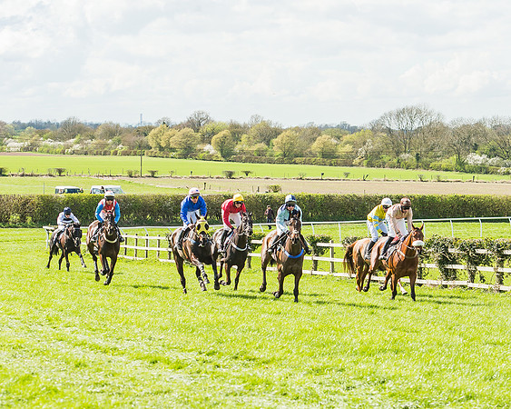 Race 1 - Confined Hunts Race-66