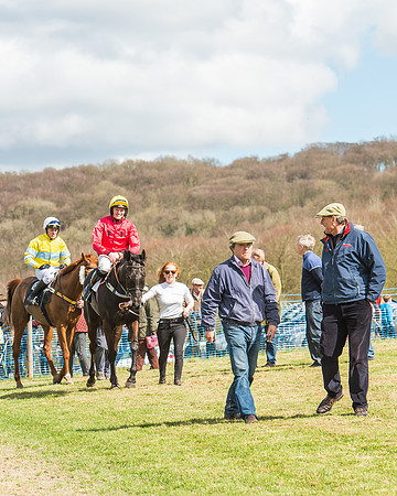 Race 1 - Confined Hunts Race-107