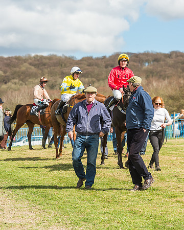 Race 1 - Confined Hunts Race-108