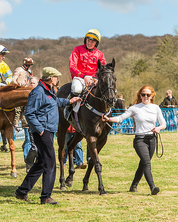 Race 1 - Confined Hunts Race-109