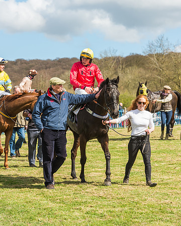 Race 1 - Confined Hunts Race-110