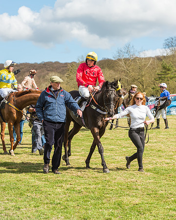 Race 1 - Confined Hunts Race-112