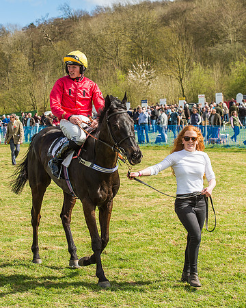 Race 1 - Confined Hunts Race-114