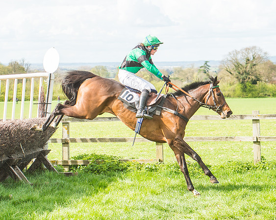 Race 3 - 4-5-6 Year Olds Open Maiden-105