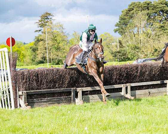Race 4 -  2M4F Conditions  (46 of 102)