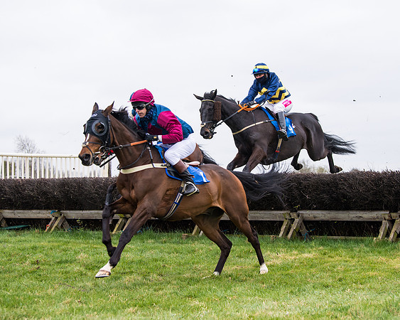 Race 3 - The PPORA Novice Riders Race  (118 of 200)