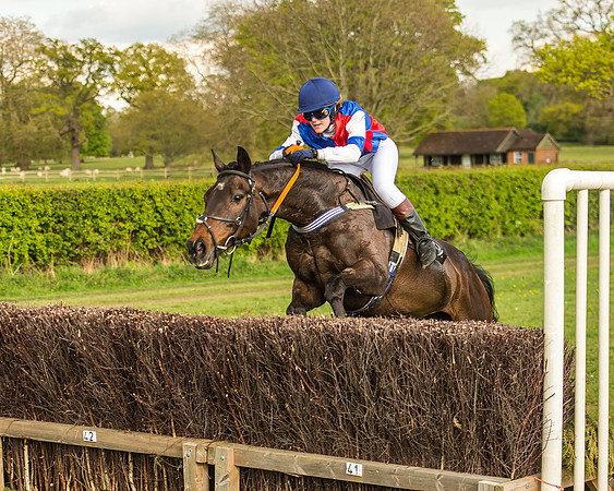 Race 6 - Novice Riders Race-45