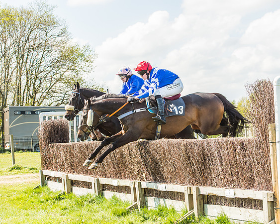 Race 3 - Ladies Open -73