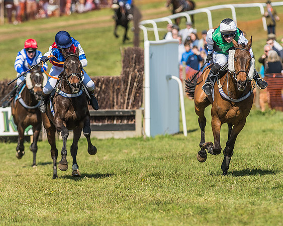 Race 3 - Ladies Open -85