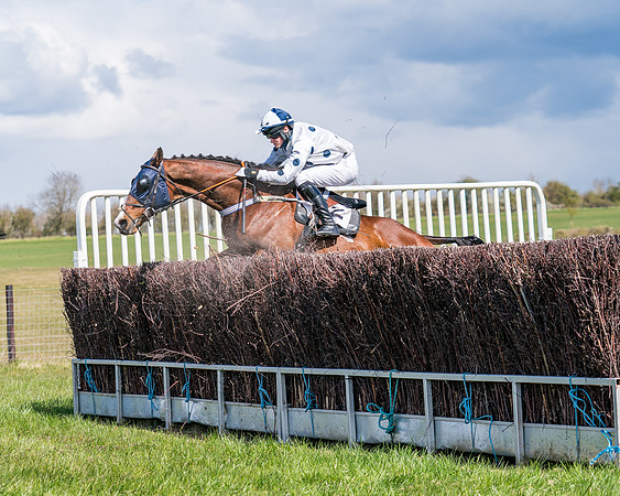 Race 5 - Novice Riders-77