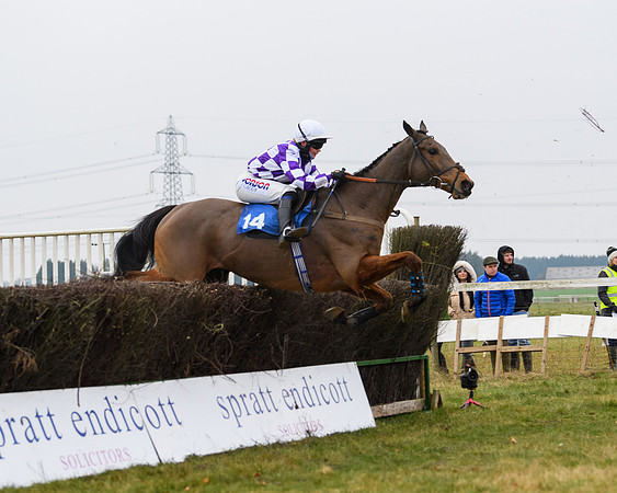 Race 3 - Novice Riders Race (121 of 180)