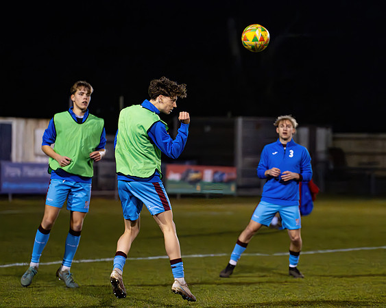 Young Generals 0 [1] Beaconsfield U18 0 [4] (4 of 187)