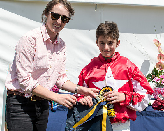 Pony race Presentations