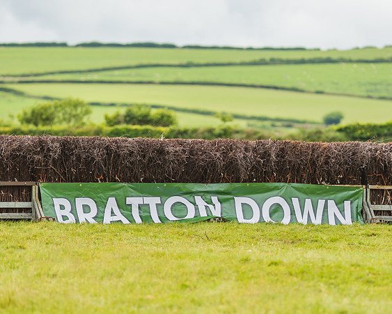 Division 1 of the 138cm Pony Race
