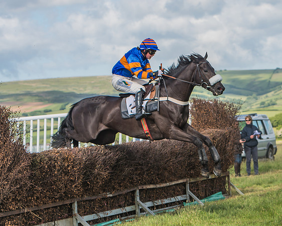 Open Maiden Race