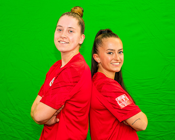 Ladies - Green Screen  (10 of 131)