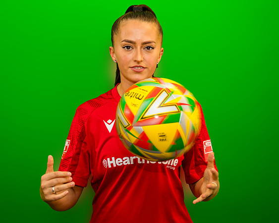 Ladies - Green Screen  (27 of 131)